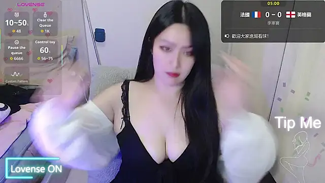 Eimile-Z online show from July 18, 4:11 pm