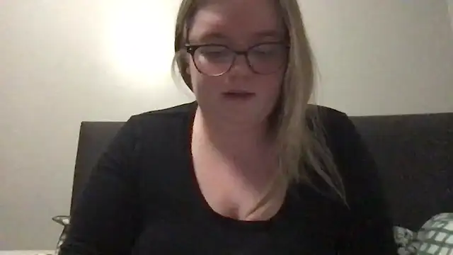 honeyyy24 online show from February 27, 10:54 pm