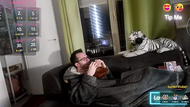 Snapshot of byakkotorra chatting on March 13, 10:43 pm byakkotorra online show from March 13, 10:43 pm