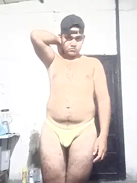 Snapshot of travieso2893 chatting on June 24, 3:05 am travieso2893 online show from June 24, 3:05 am