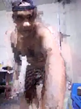 Snapshot of travieso2893 chatting on July 4, 2:51 am travieso2893 online show from July 4, 2:51 am