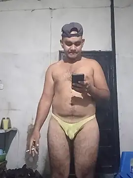 Snapshot of travieso2893 chatting on July 16, 1:55 am travieso2893 online show from July 16, 1:55 am
