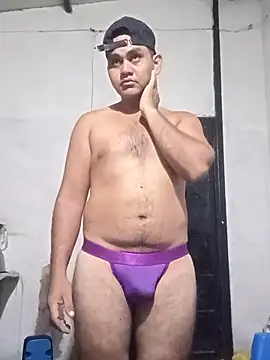 Snapshot of travieso2893 chatting on July 27, 2:29 am travieso2893 online show from July 27, 2:29 am