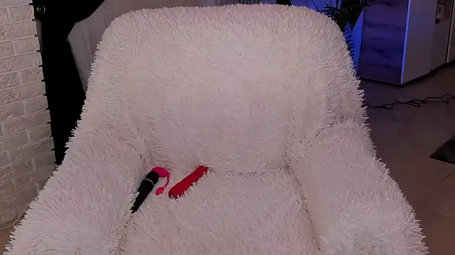Snapshot of KittiLiza chatting on January 28, 1:50 am KittiLiza online show from January 28, 1:50 am