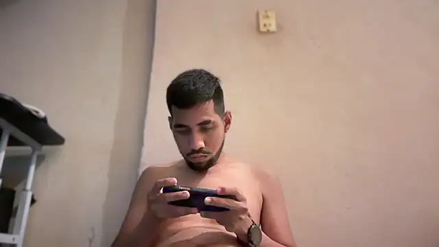 EnriquePersian197 online show from January 19, 10:06 pm