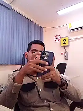 EnriquePersian197 online show from January 23, 6:03 pm