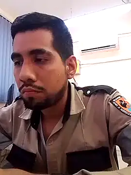 EnriquePersian197 online show from February 6, 9:28 pm