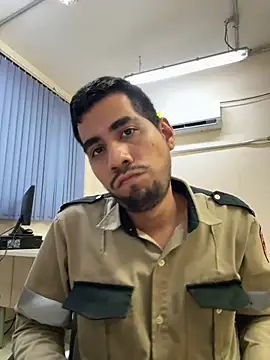 EnriquePersian197 online show from March 5, 1:31 am