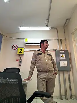 EnriquePersian197 online show from March 8, 12:11 am