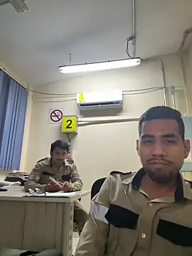 EnriquePersian197 online show from March 12, 11:20 am