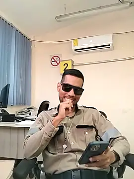 EnriquePersian197 online show from September 18, 3:03 pm