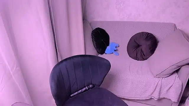 kirraa  online show from January 26, 10:13 pm