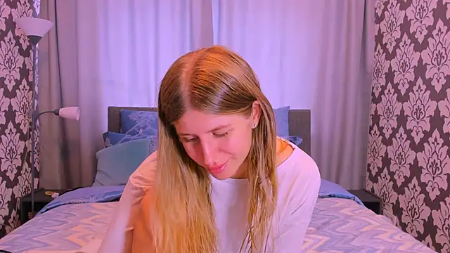 kirraa  online show from September 9, 11:21 am