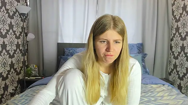 kirraa  online show from September 20, 10:27 am