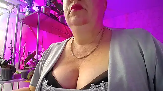  Sweet Woman online show from January 24, 1:36 pm