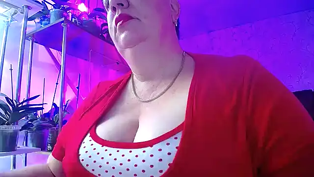  Sweet Woman online show from November 10, 5:28 am