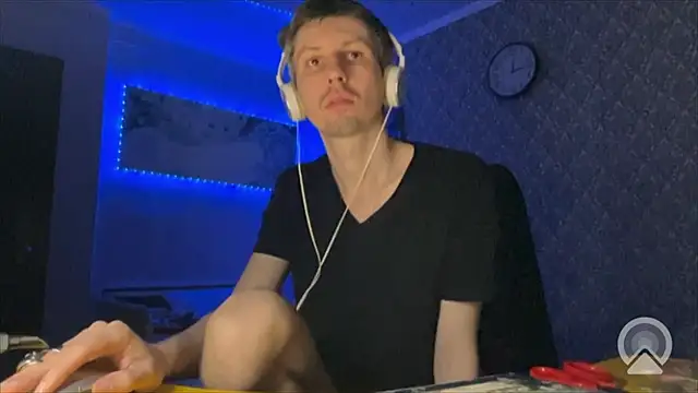 Aki-Laky online show from January 8, 7:16 pm