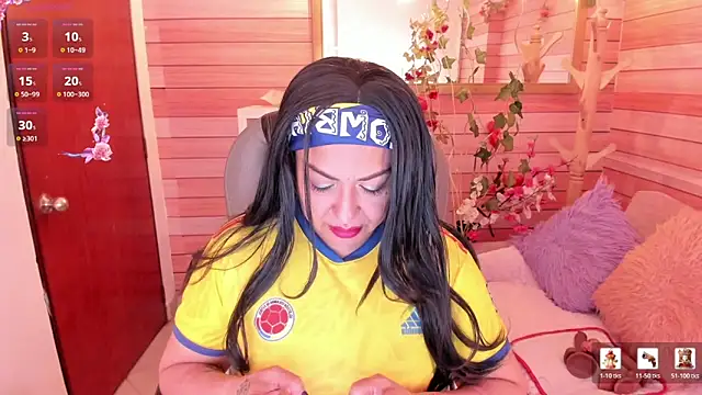 Snapshot of marien_thomson_ chatting on June 17, 10:54 pm marien thomson online show from June 17, 10:54 pm