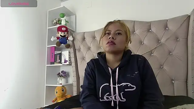 Sweet Orianaa online show from July 12, 11:40 pm