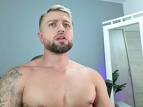 OwenMaximus814 online show from March 5, 6:48 pm