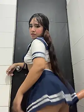melyescobar online show from May 6, 4:19 am