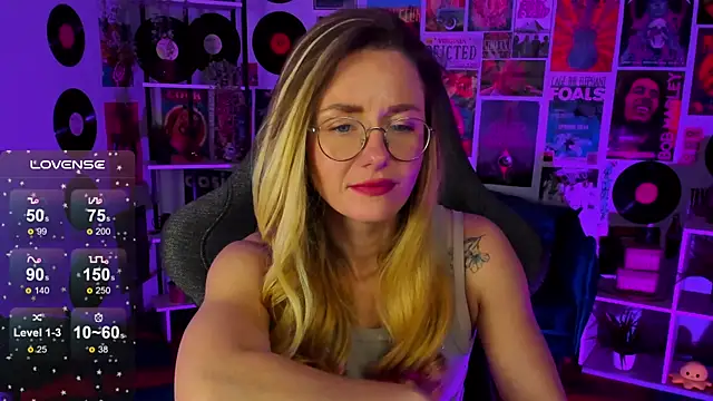 LadyIzabel online show from December 21, 9:01 am