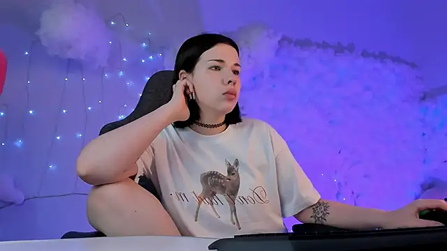 AliceSunday online show from March 20, 11:05 am