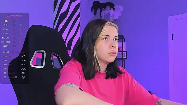 AliceSunday online show from October 10, 1:59 am