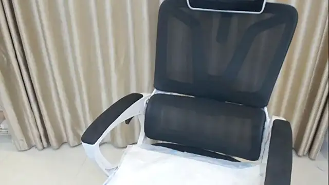 Milk-babier online show from January 10, 3:58 pm