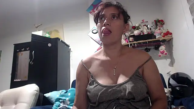 sexy mary 69 online show from November 12, 2:23 am