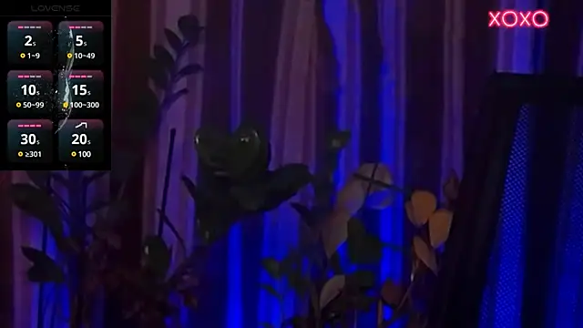 Laura Bess online show from December 12, 8:43 pm