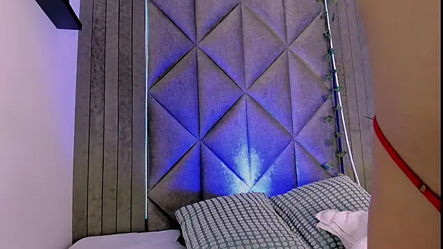 BriaConner  online show from November 3, 1:40 am