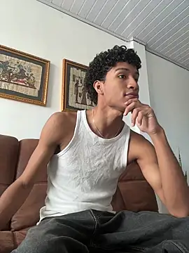 Masterikee online show from April 28, 2:11 pm