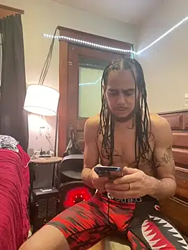 Snapshot of freakyPR chatting on February 8, 6:55 pm freakyPR online show from February 8, 6:55 pm