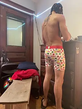 Snapshot of freakyPR chatting on February 10, 7:49 pm freakyPR online show from February 10, 7:49 pm