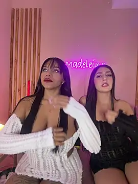 Snapshot of MadeleineSanez chatting on June 20, 11:51 pm MadeleineSanez online show from June 20, 11:51 pm