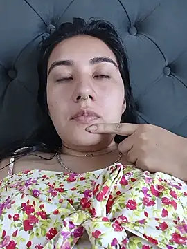 Hellen Alex online show from January 17, 1:05 pm