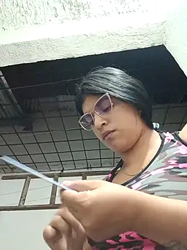 naughty-girl01 online show from February 3, 10:14 am