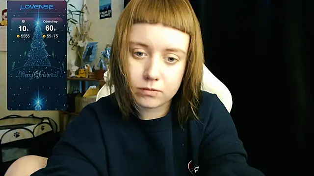 Snapshot of June_shy0 chatting on December 4, 8:12 am June shy0 online show from December 4, 8:12 am