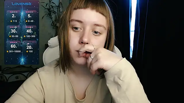 Snapshot of June_shy0 chatting on December 8, 11:03 am June shy0 online show from December 8, 11:03 am