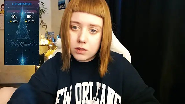 Snapshot of June_shy0 chatting on December 18, 7:58 am June shy0 online show from December 18, 7:58 am