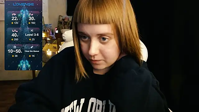 Snapshot of June_shy0 chatting on December 18, 11:02 am June shy0 online show from December 18, 11:02 am