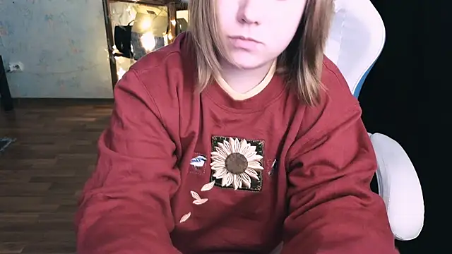 Snapshot of June_shy0 chatting on December 20, 11:32 am June shy0 online show from December 20, 11:32 am