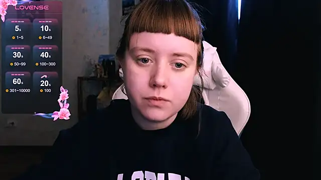 Snapshot of June_shy0 chatting on January 17, 8:45 am June shy0 online show from January 17, 8:45 am