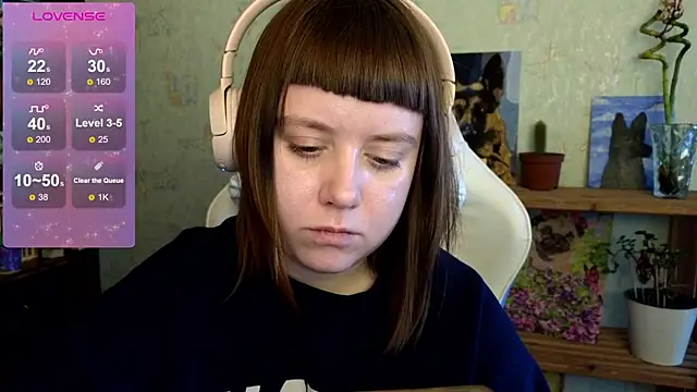 Snapshot of June_shy0 chatting on January 31, 8:11 am June shy0 online show from January 31, 8:11 am