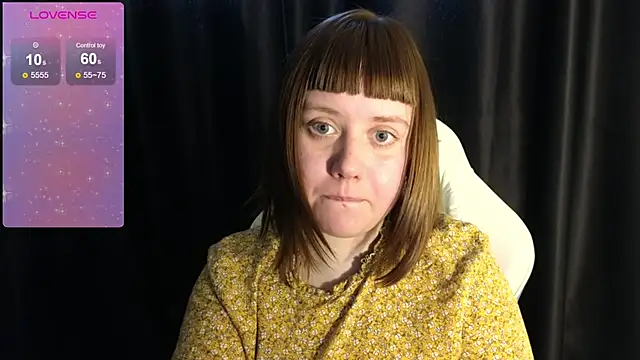 Snapshot of June_shy0 chatting on February 5, 8:00 am June shy0 online show from February 5, 8:00 am