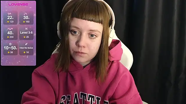 Snapshot of June_shy0 chatting on February 6, 7:35 am June shy0 online show from February 6, 7:35 am