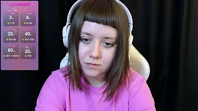 Snapshot of June_shy0 chatting on February 8, 8:09 am June shy0 online show from February 8, 8:09 am