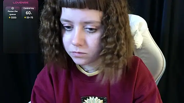 Snapshot of June_shy0 chatting on February 14, 10:28 am June shy0 online show from February 14, 10:28 am