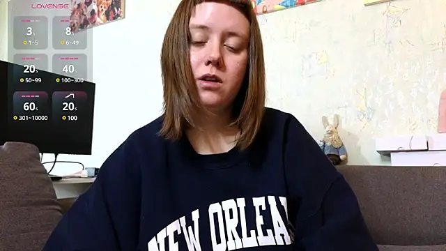 Snapshot of June_shy0 chatting on February 26, 8:04 am June shy0 online show from February 26, 8:04 am